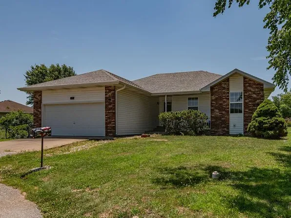 405 Lynn Drive, Clever, MO 65631