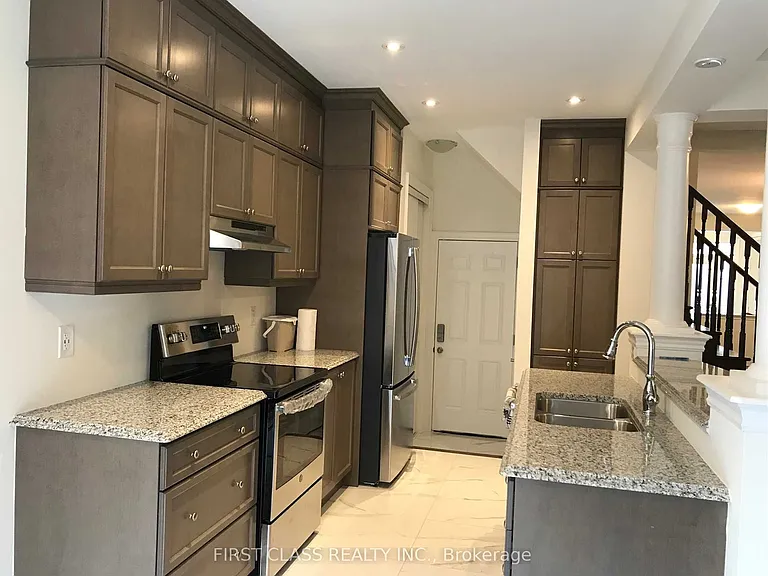 95 Hartney Dr — Photo 4