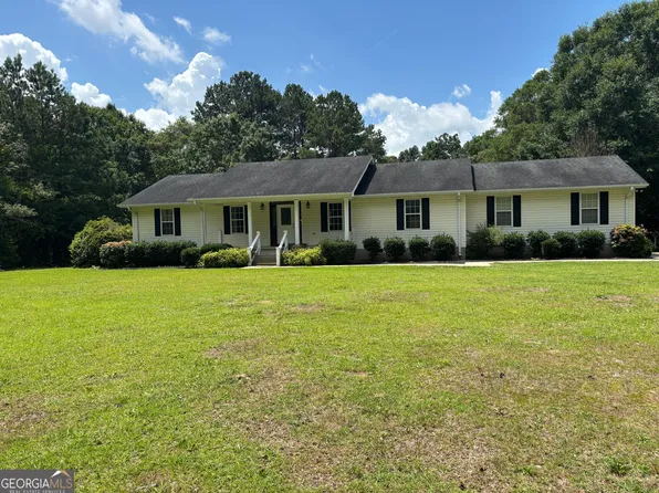 665 Center Of The World Rd, Canon, GA 30520