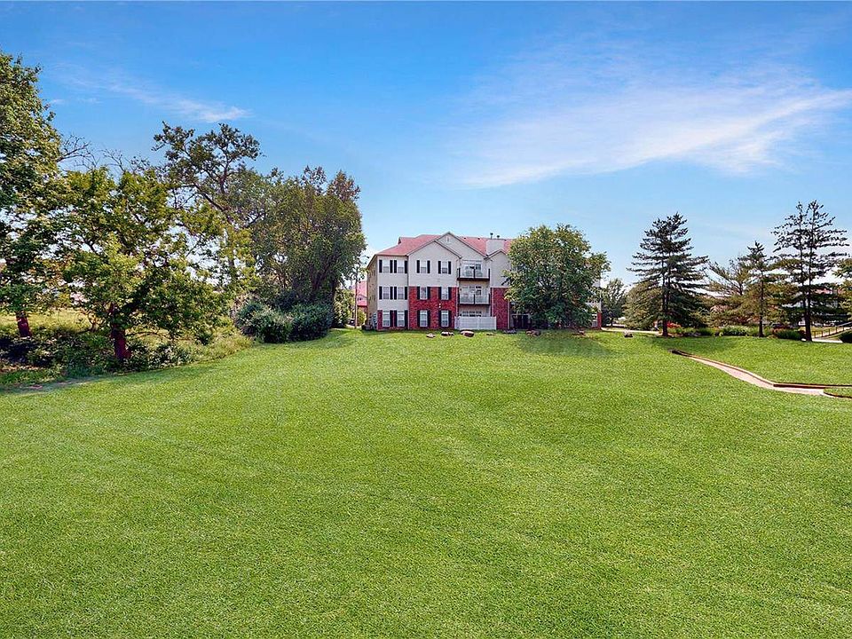 1st image of 1287 Gardens Circle Dr #2A