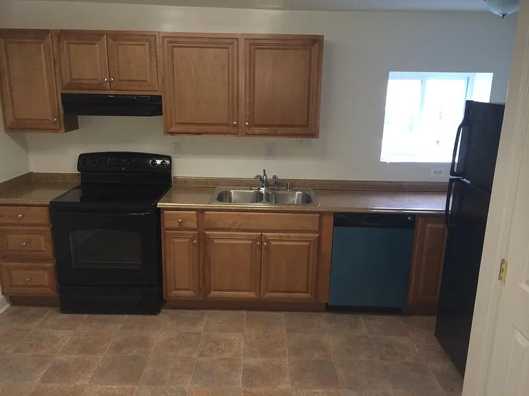 Eat-in Kitchen