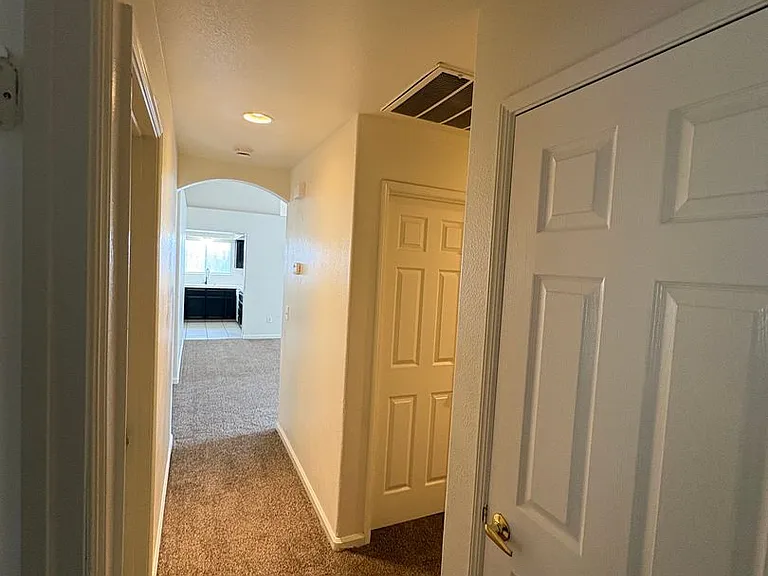 723 N Simon St — Photo 18