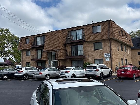 5th image of 4917 W 109th St APT 103