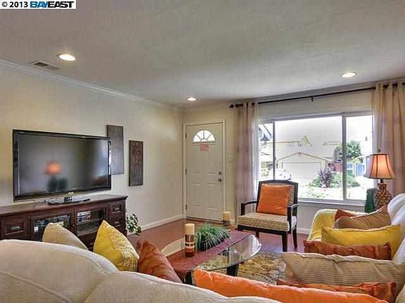5th image of 641 Sammie Ave