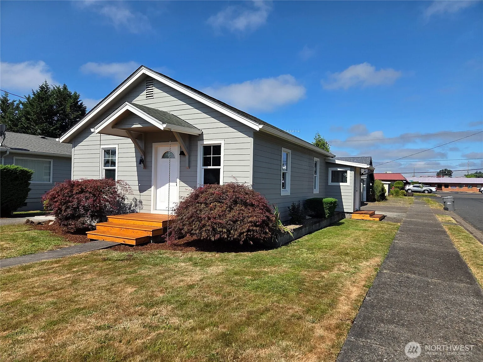 201 S 9th Avenue photo 1