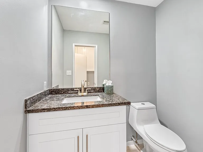 1363 Westgreen Blvd — Photo 40