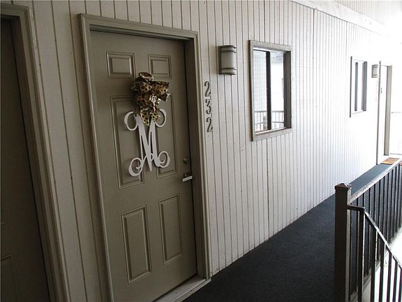 2nd image of 3805 Houma Blvd Unit B232