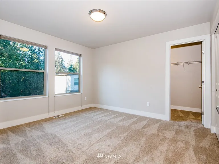10301 Slater Ave NE — Photo 12