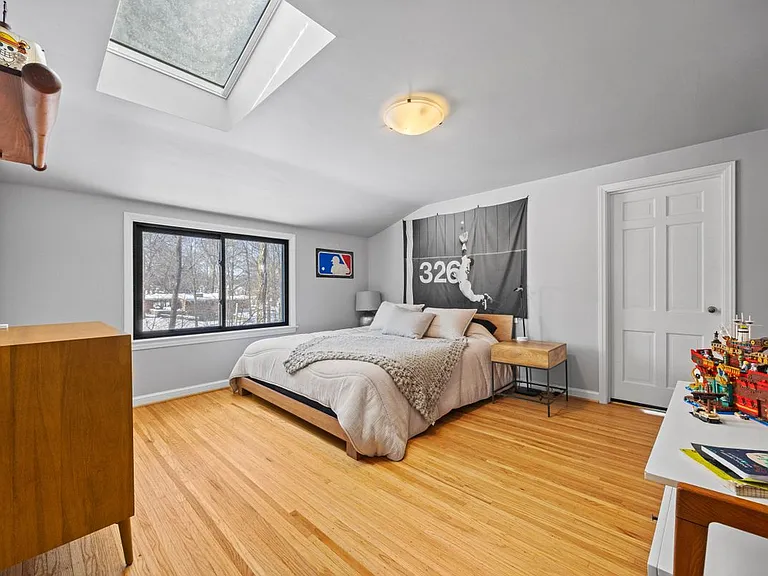 25 Brookwood Rd #HOUSE — Photo 34