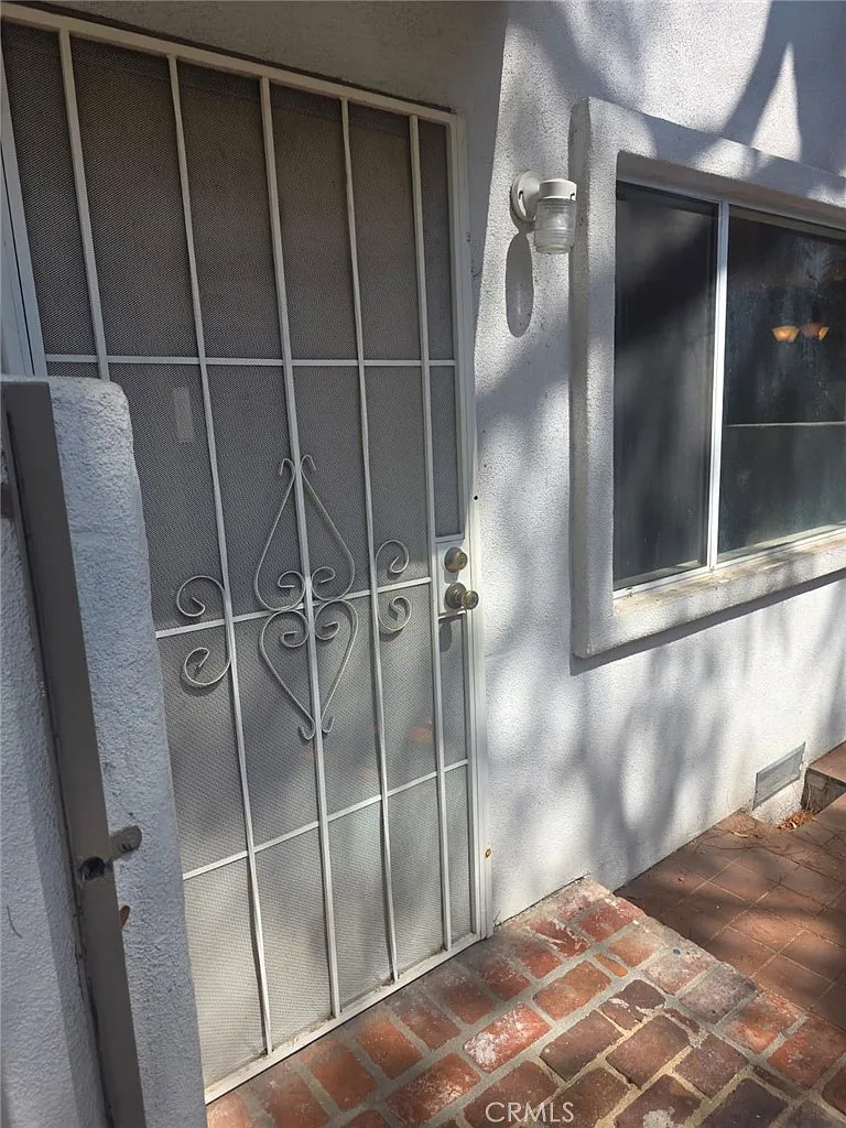 2 bed, 979 sqft, $2,350 — Photo 3