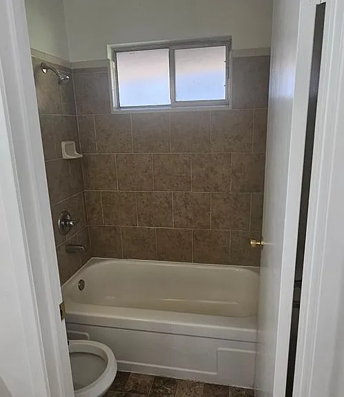 5901 S Land Park Dr — Photo 3