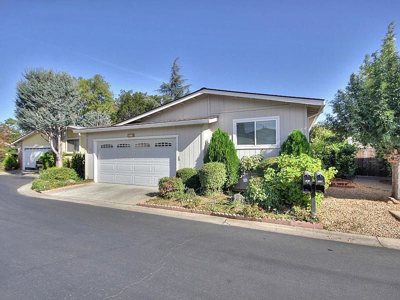1st image of 256 Forest Dr #256