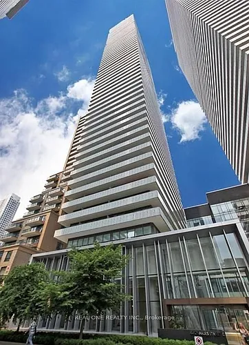 42 Charles St E Photo 1