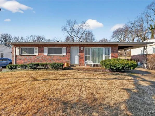 9763 Glen Owen Dr, Saint Louis, MO 63136
