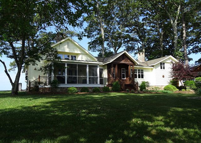1st image of 4456 Hermitage Ln
