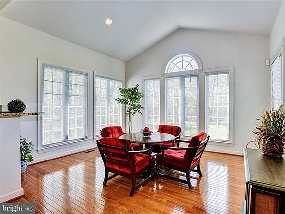 4th image of 7187 Evan Ct