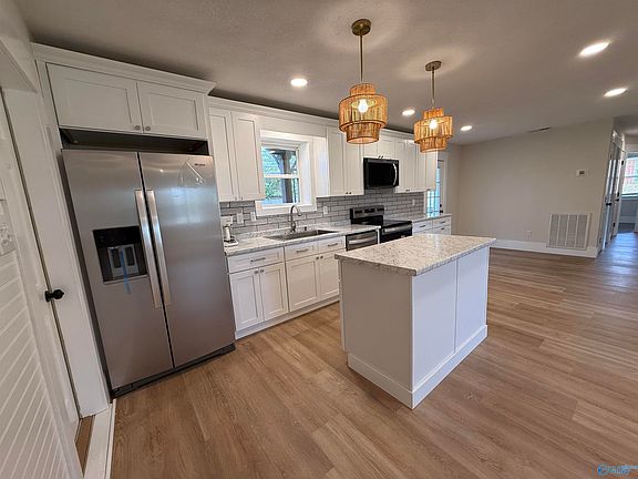 5th image of 1105 Galen Ave