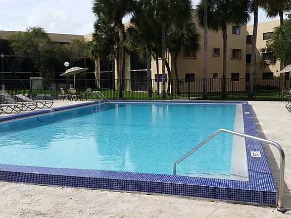 3rd image of 8025 SW 107th Ave APT 107