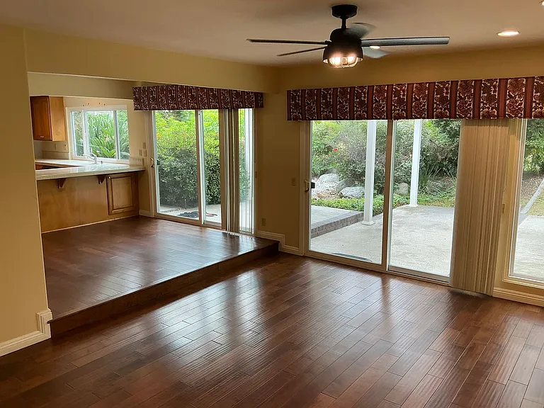 1920 Alto Ln — Photo 11