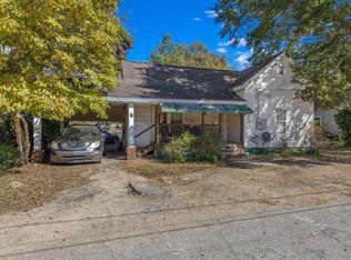 11 Hammett St, Laurens, SC 29360