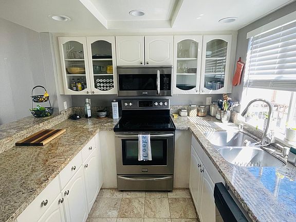 4th image of 1270 Cleveland Ave Unit 320