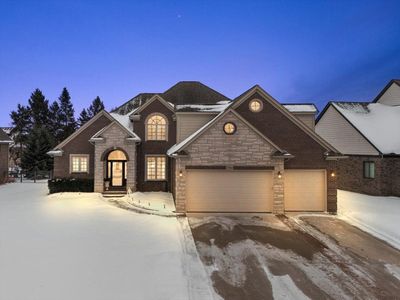 1752 John Paul Ct, Oxford, MI, 48371