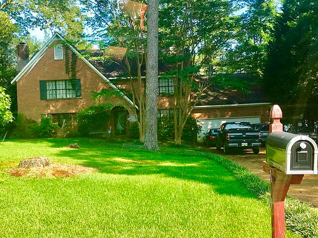 1st image of 106 W Williamsburg Dr