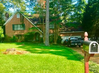 106 W Williamsburg Dr, Starkville, MS 39759