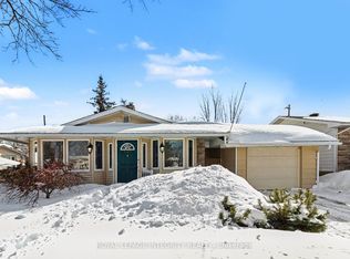 1838 Louisiana Ave, Ottawa, ON K1H 6V1