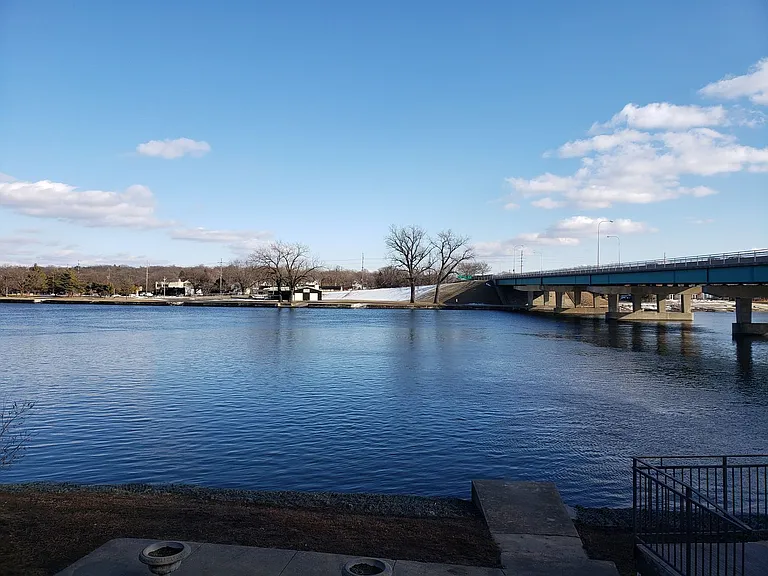 Rock River Tower — Photo 40