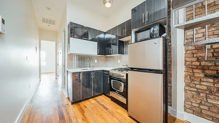 Rented by Nooklyn NYC LLC | media 13