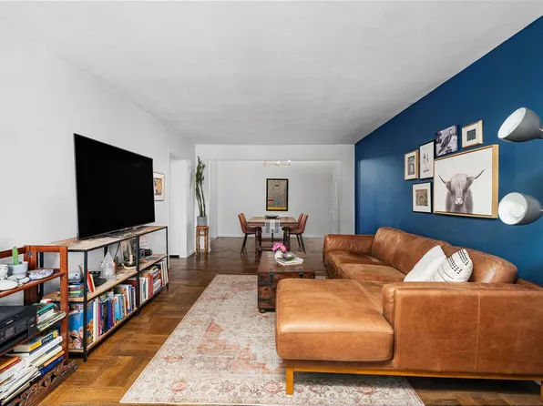 230 Jay Street image 4 of 12