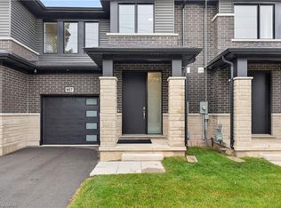 957 Clare Ave, Welland, ON L3C 7E2