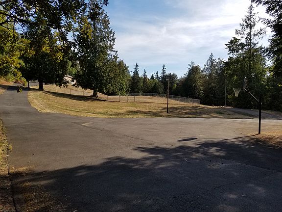 3rd image of 8012 135th Pl NW
