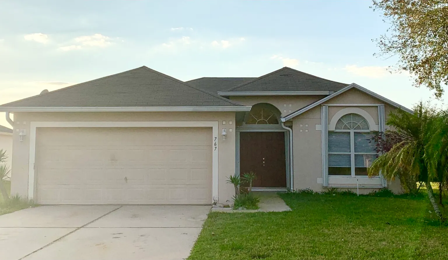 3 bed, 2.0 bath, 1677 sqft, $1,995 — Photo 1