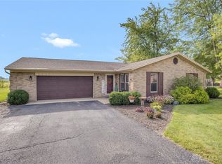 2115 Meadow Ln, Arcanum, OH 45304