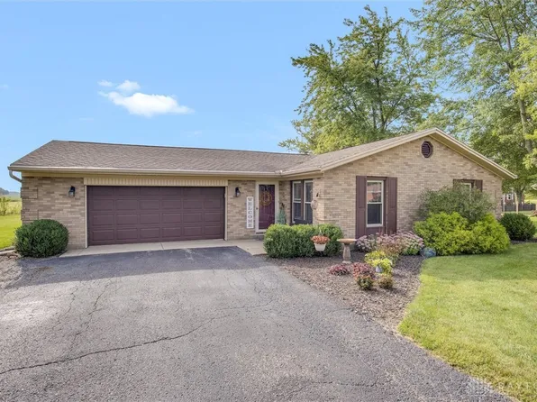 2115 Meadow Ln, Arcanum, OH 45304