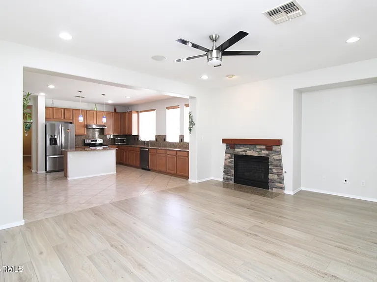 361 S Melba St — Photo 10