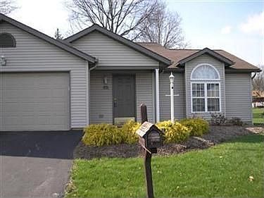 1st image of 1418 Surrey Pointe Cres