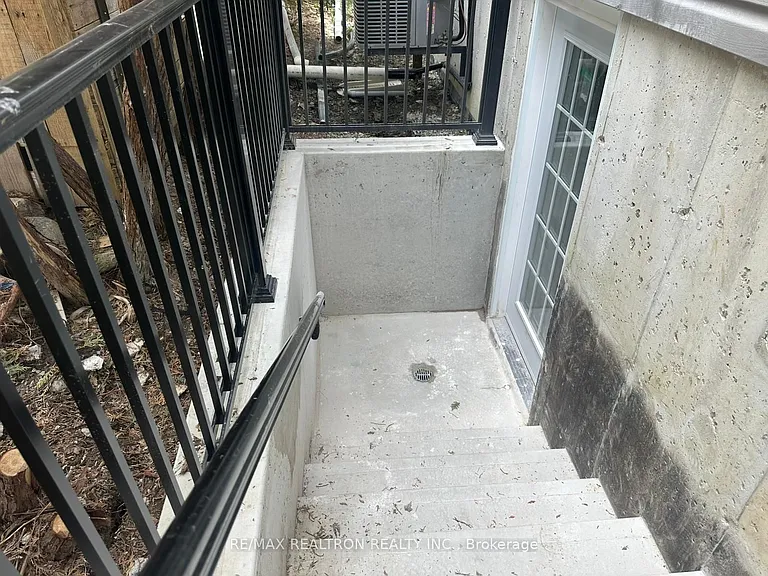 245 Elm Ave — Photo 9