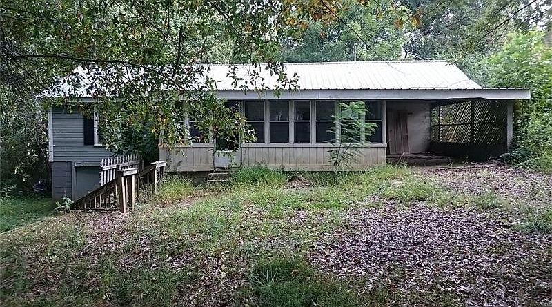 2nd image of 360 Old Doss Dr