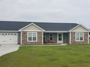 138 Canady Rd, Parkton, NC 28371