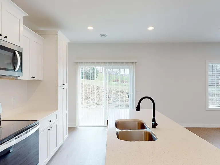 828 Dailey Pl — Photo 11