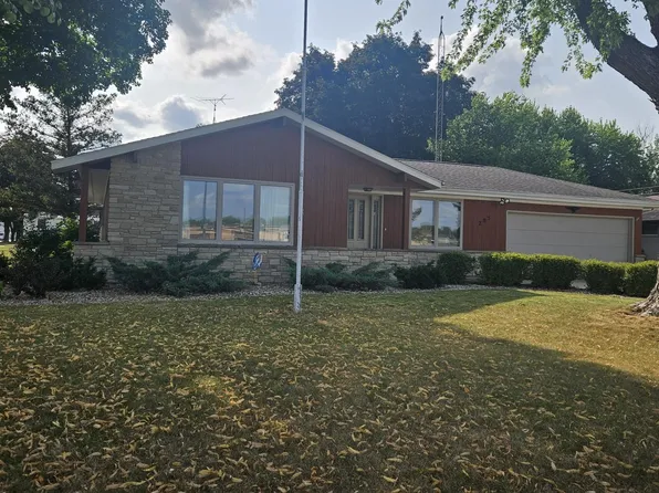 285 Oak St, Berlin, WI 54923