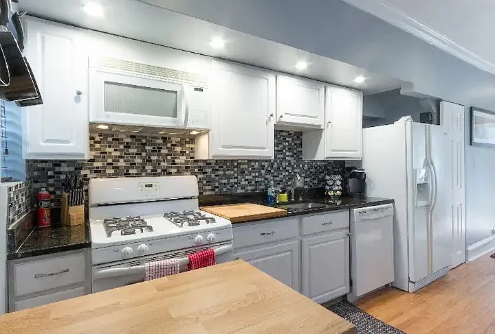 632 Constitution Ave NE #1 — Photo 3