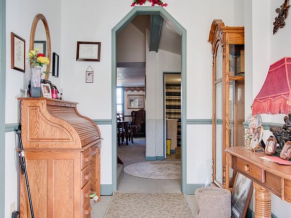 5th image of 290 Tomlinson Pl