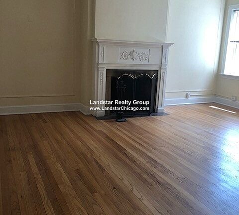 4th image of 1454 Oak Ave APT 3W