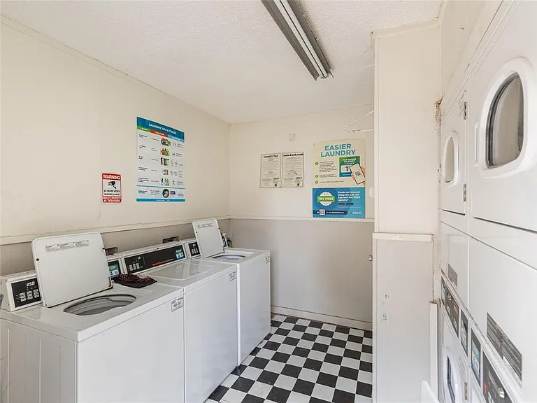 4314 Gillis St #105 — Photo 10