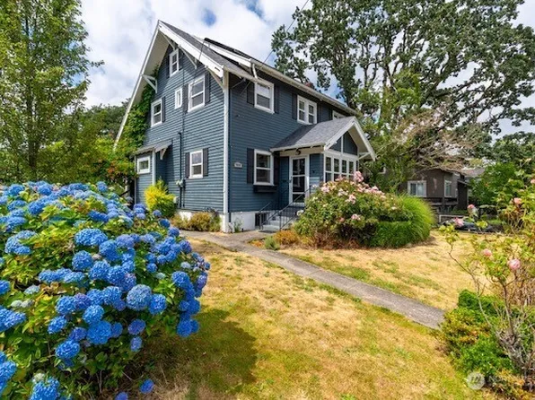909 Center Street, Oregon City, OR 97045