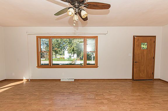 3rd image of 51 Burnett Ave